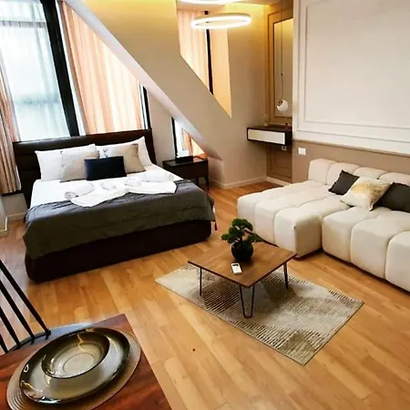 Διαμέρισμα Likehome Square 21